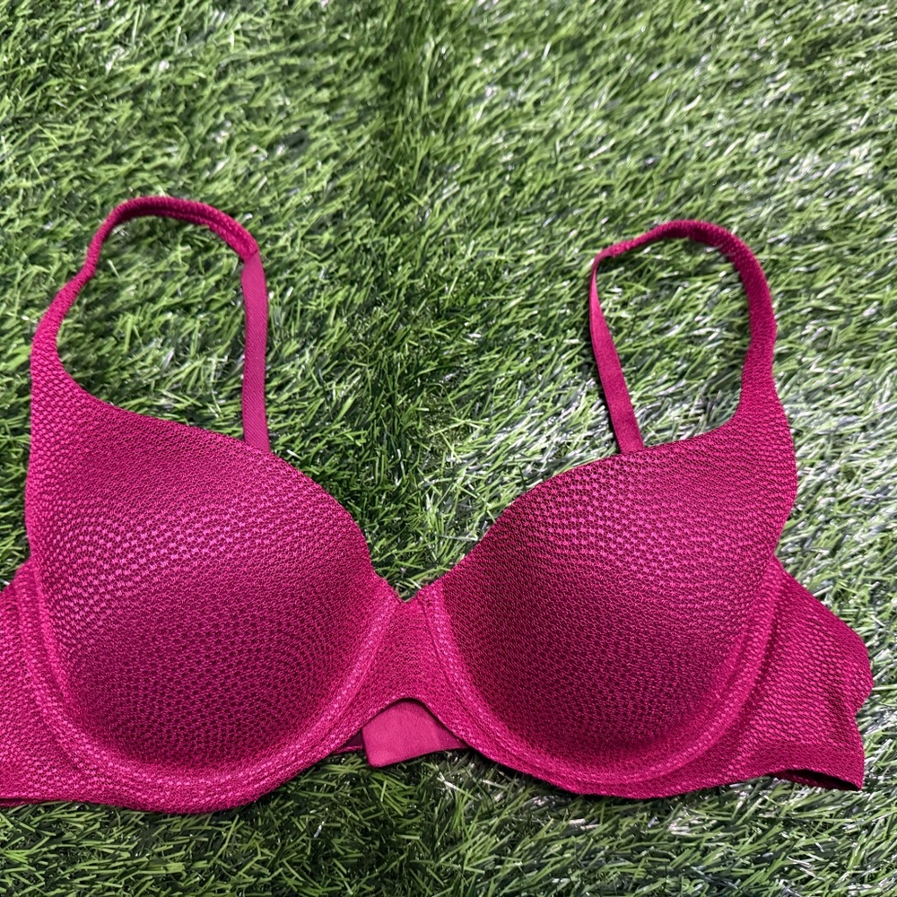 Body by Victoria Secret Elegant Magenta Bra for Women 36B